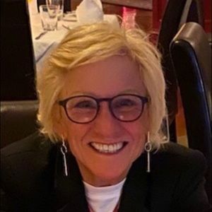 Meet your Posher, Joni